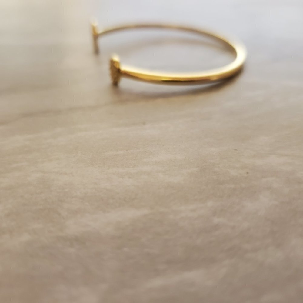 ✨ Stella and Dot Rhinestone Crystal Pave Gold Disk Cuff Bracelet Minimalist ✨ - Picture 3 of 9